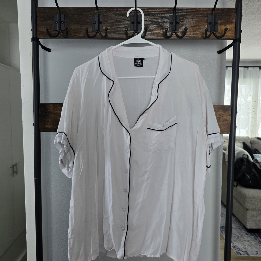 White Short Sleeve Pajama Top with Black Piping